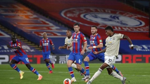 曼联大换血新纪元：从卡里克激活B费到夏窗清洗，曼彻斯特联球员如何完成阵容革命？