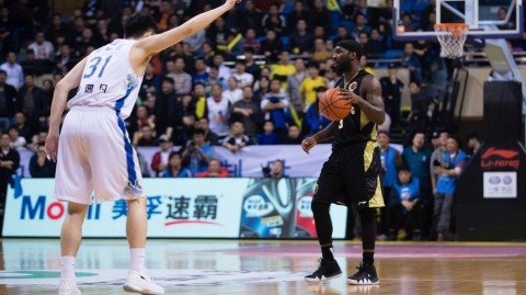 季后赛烽火连天，苏鲁大战演绎篮球史诗篇章