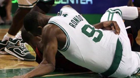 当“崴脚”不再是偶然——NBA球员足踝韧带拉伤背后，那场被按下暂停键的巅峰对决