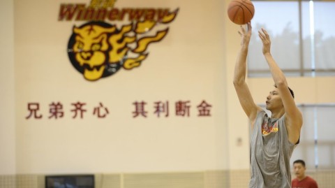 京粤大战烽烟录：CBA经典对决背后的兄弟情与冠军心